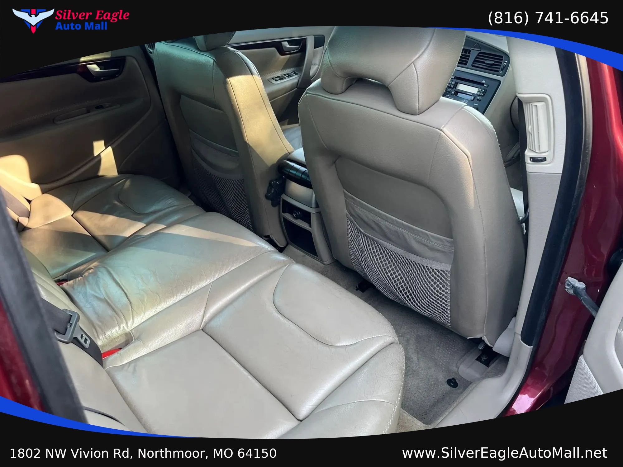 Used 2004 Volvo XC70 AWD/4WD image 8