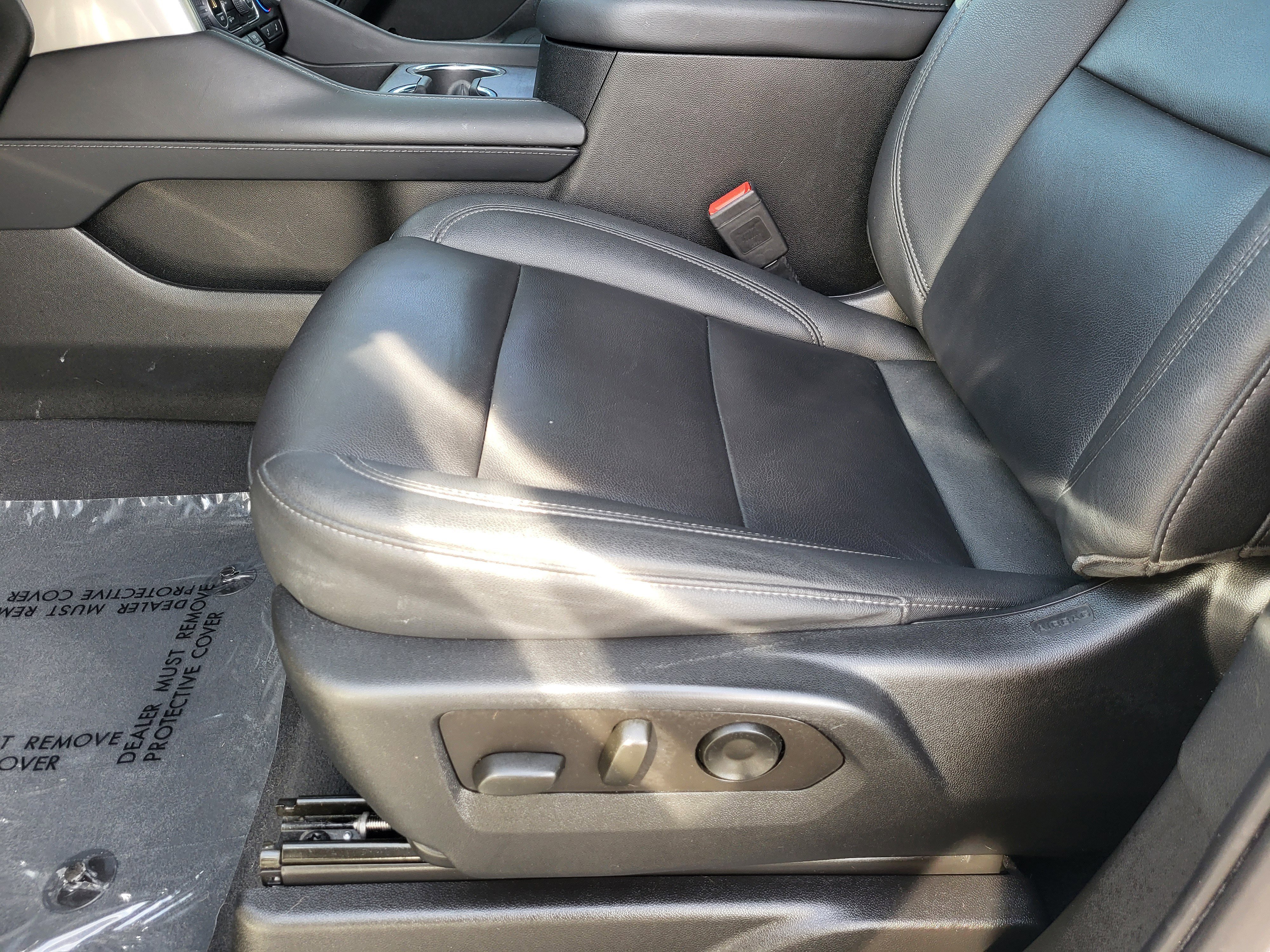 Certified 2023 Chevrolet Tahoe Z71 w/ Luxury Package image 12