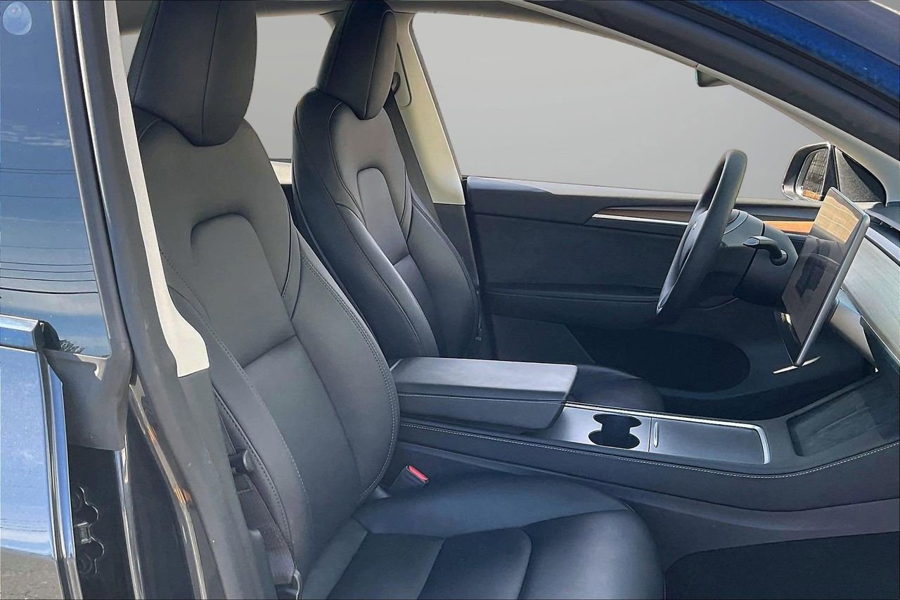 Used 2024 Tesla Model Y Performance image 25