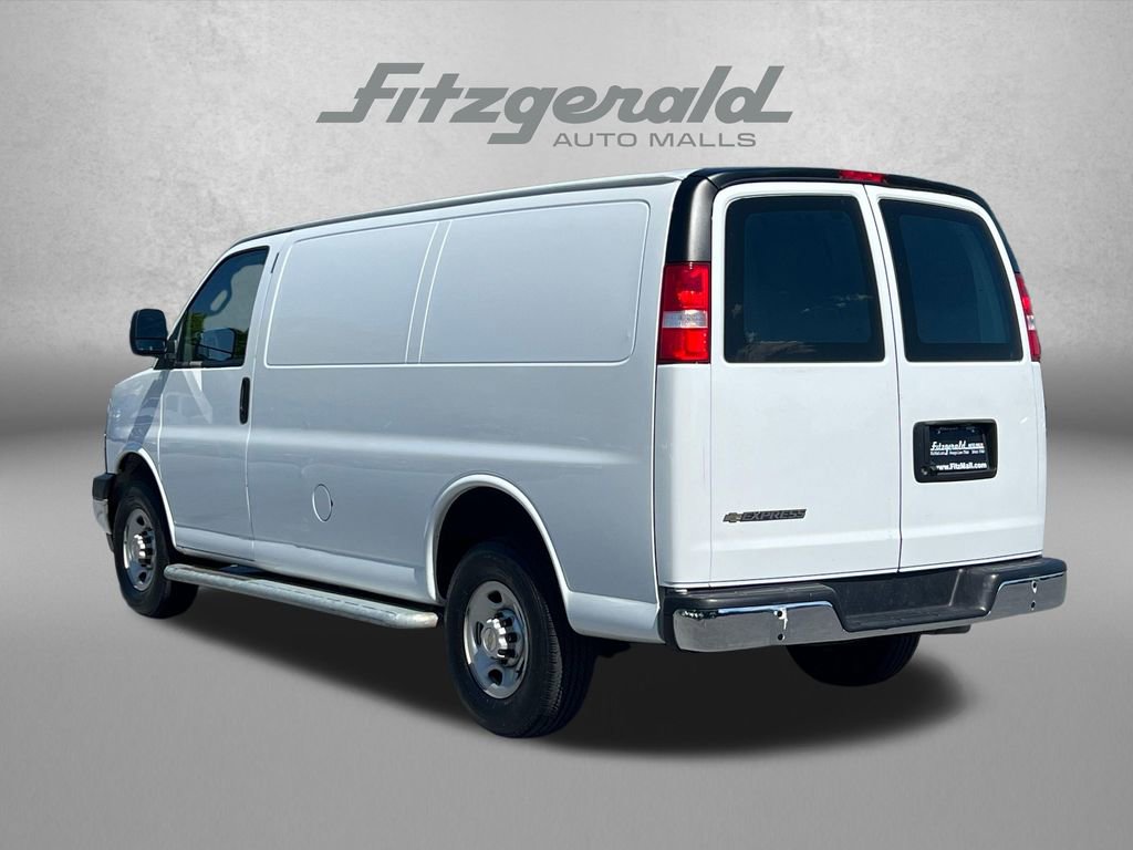 Used 2024 Chevrolet Express 2500 w/ Driver Convenience Package RWD image 8