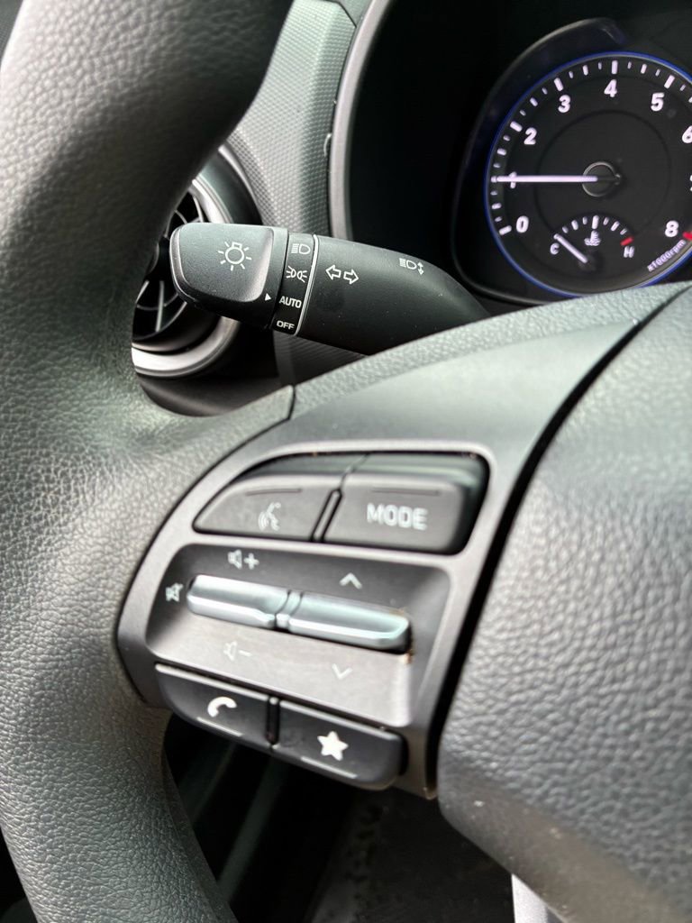 Used 2023 Hyundai Kona SEL image 28