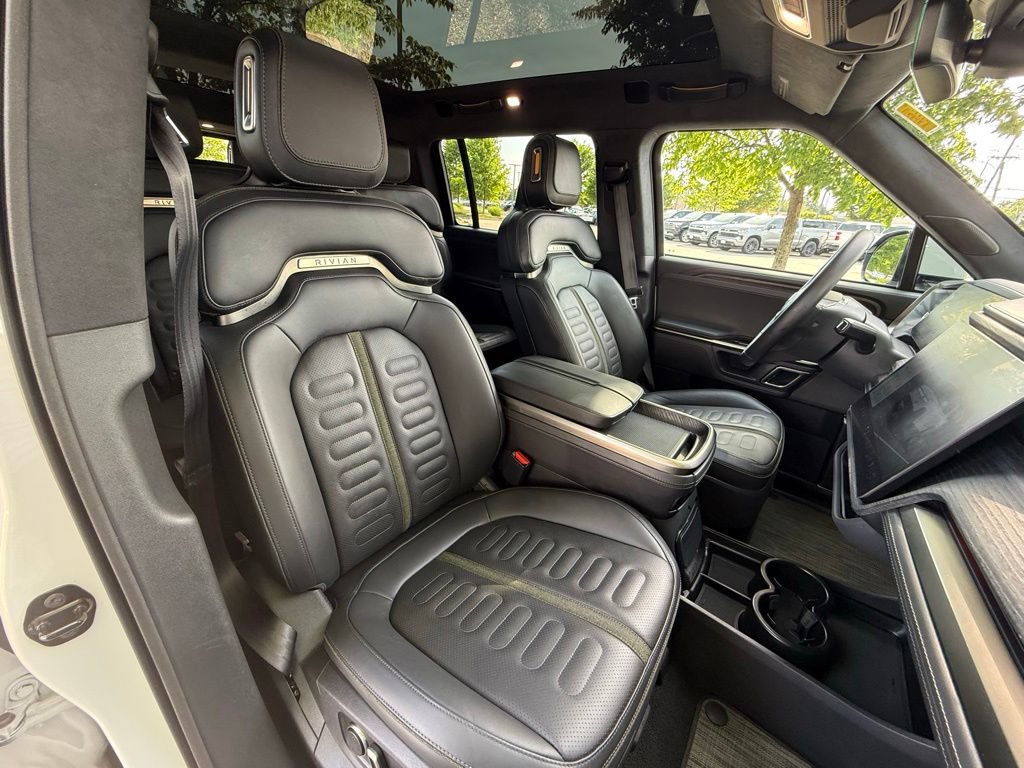 Used 2023 Rivian R1S Adventure AWD/4WD image 29