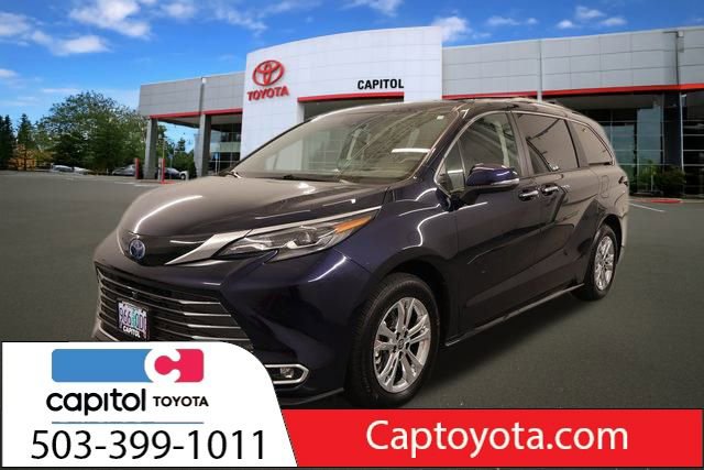 Used 2024 Toyota Sienna Platinum image 1