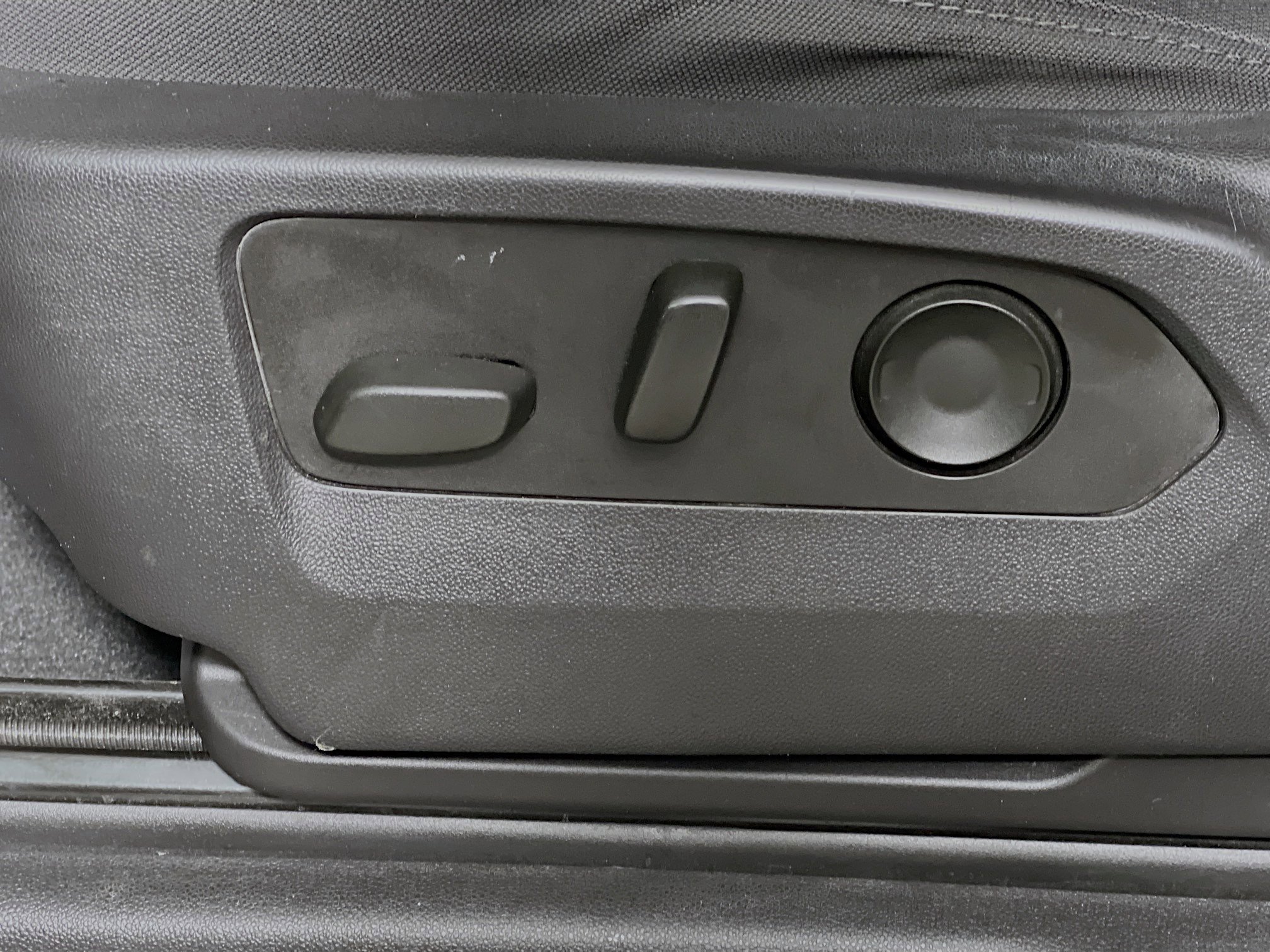 Used 2023 Chevrolet Silverado 1500 LT Trail Boss w/ Protection Package image 16