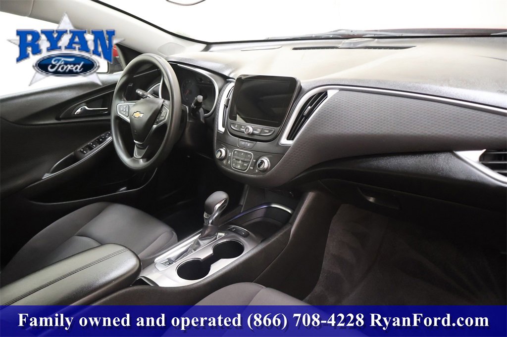 Used 2024 Chevrolet Malibu LT image 17