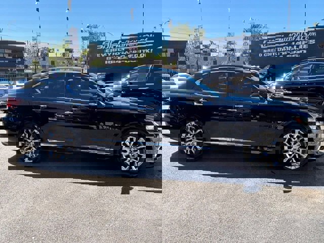 Used 2017 Lexus LS 460 w/ Comfort Package image 29