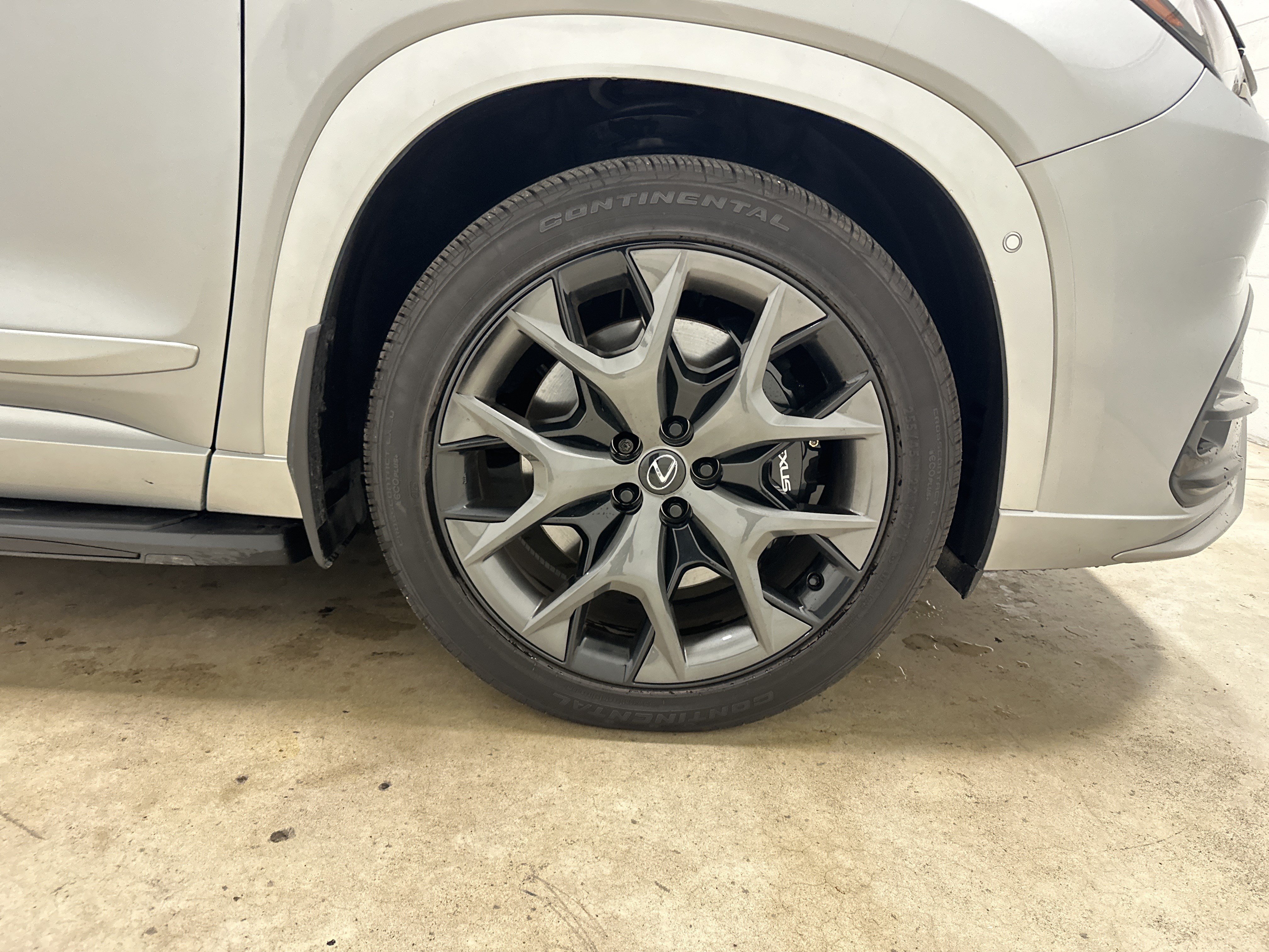 Certified 2025 Lexus TX 500h AWD image 13