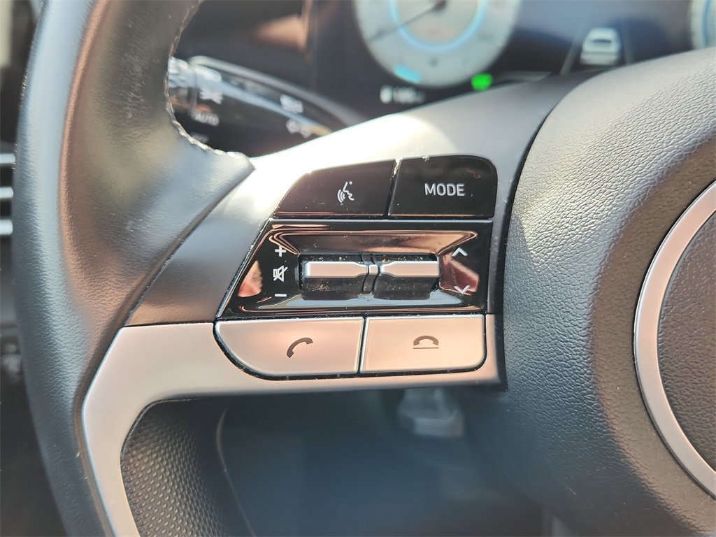 Certified 2023 Hyundai Elantra Limited image 21