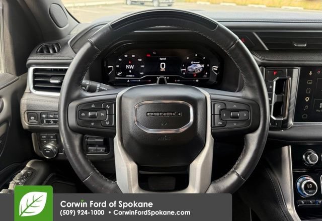 Used 2023 GMC Yukon XL Denali w/ Advanced Technology Package AWD/4WD image 25