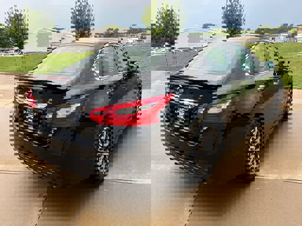 Used 2016 Nissan Altima 2.5 SL w/ Moonroof Package image 6