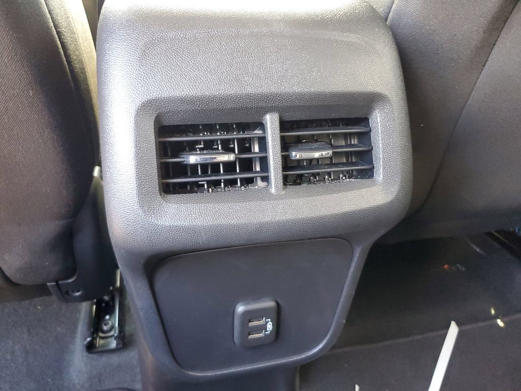 Used 2023 Chevrolet Equinox LT FWD image 17