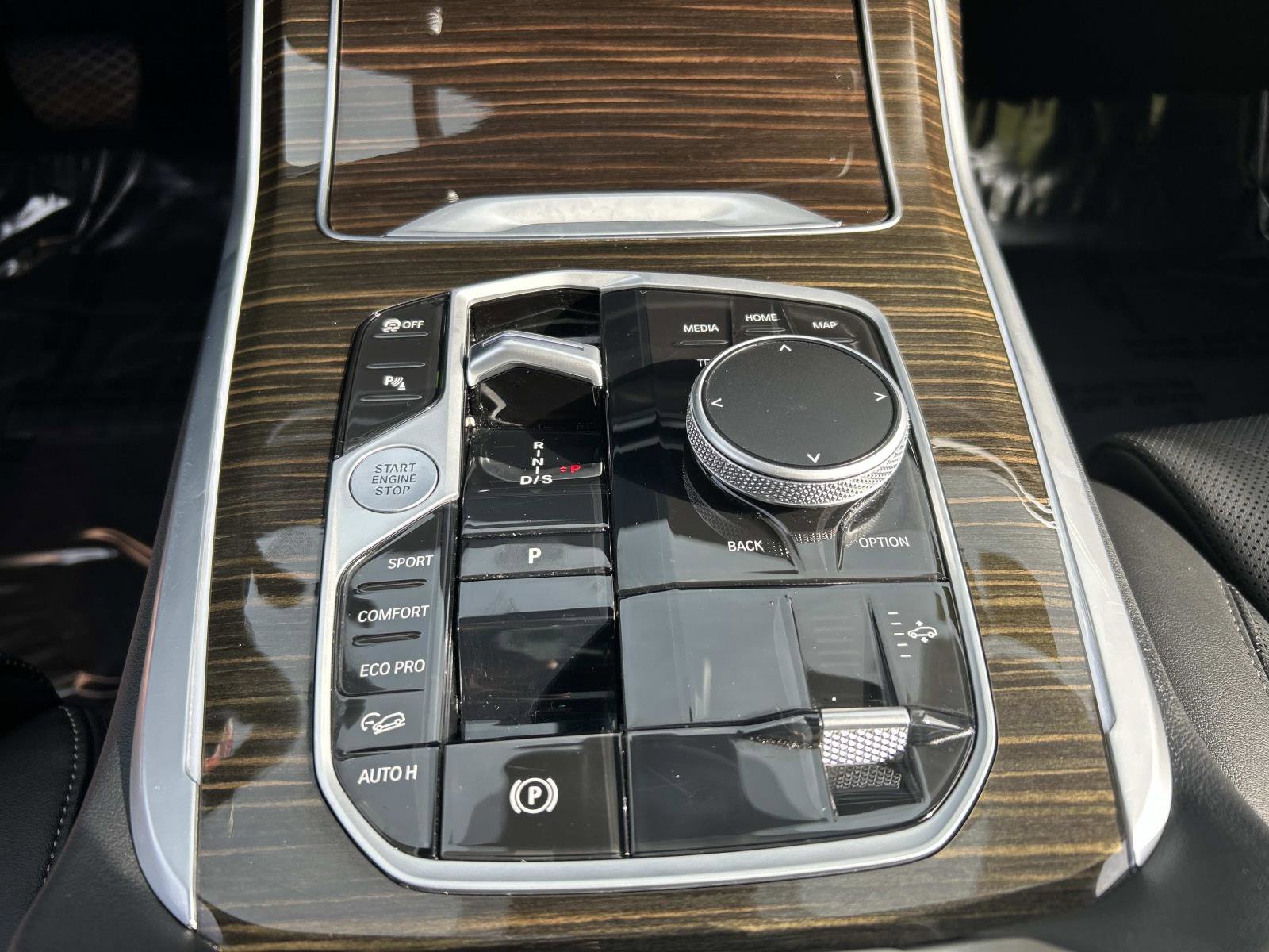 Used 2024 BMW X7 xDrive40i w/ Premium Package image 35