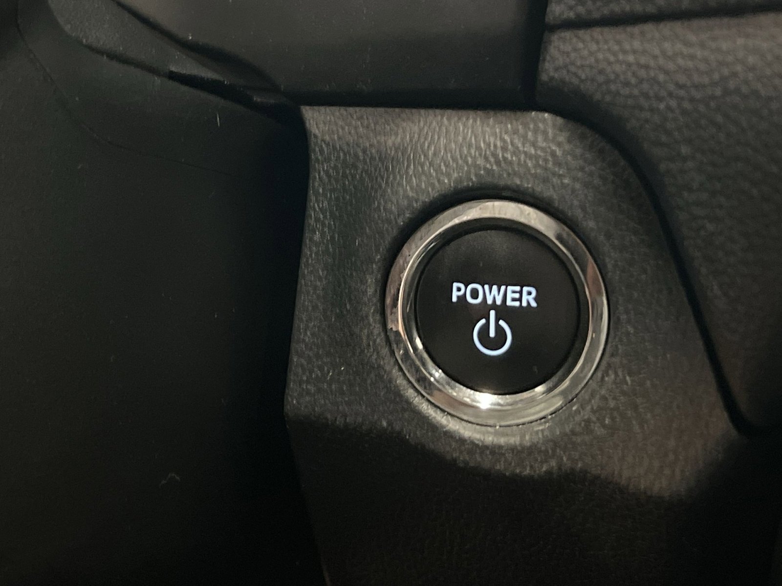 Used 2024 Toyota RAV4 XLE w/ Convenience Package image 30