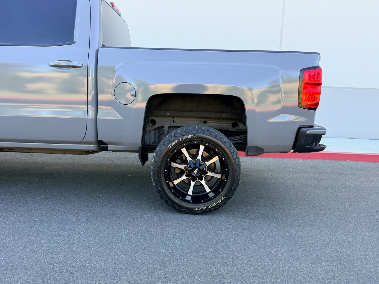 Used 2017 Chevrolet Silverado 1500 LT w/ All Star Edition AWD/4WD image 10