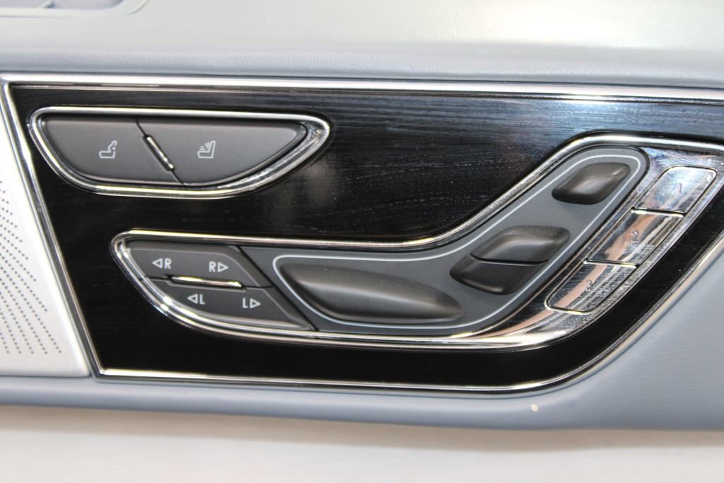 Used 2023 Lincoln Navigator L Black Label image 30