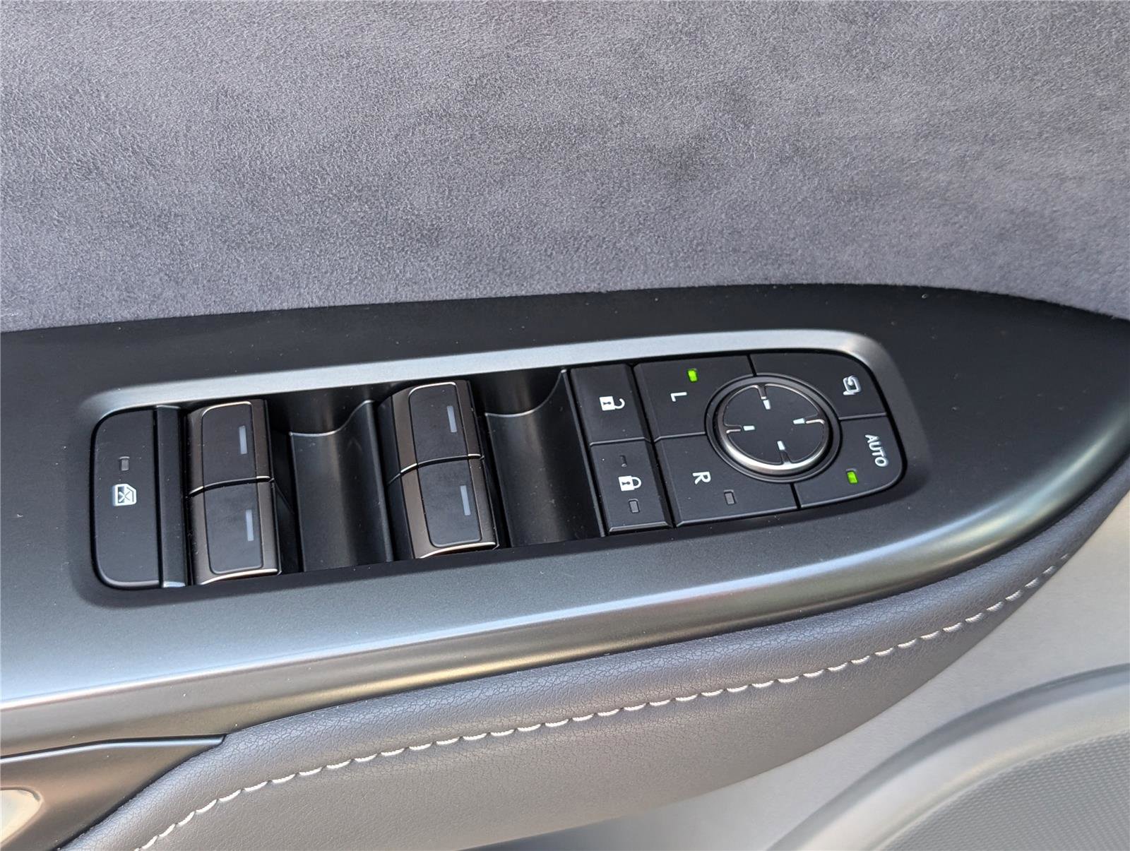 Used 2023 Lexus RZ 450e Premium w/ Cold Area Package image 21