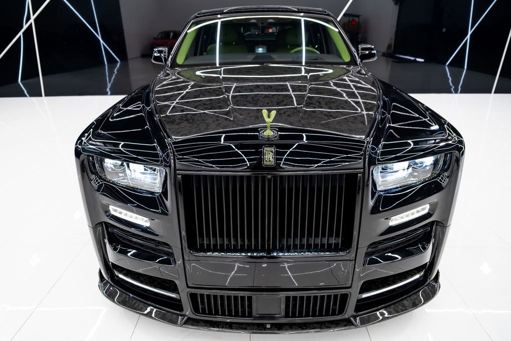 Used 2023 Rolls-Royce Phantom Sedan w/ The Phantom Package RWD image 11