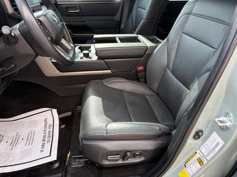 Used 2025 Toyota Tundra Limited AWD/4WD image 28