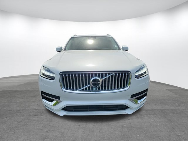 Used 2024 Volvo XC90 B5 Plus AWD/4WD image 2