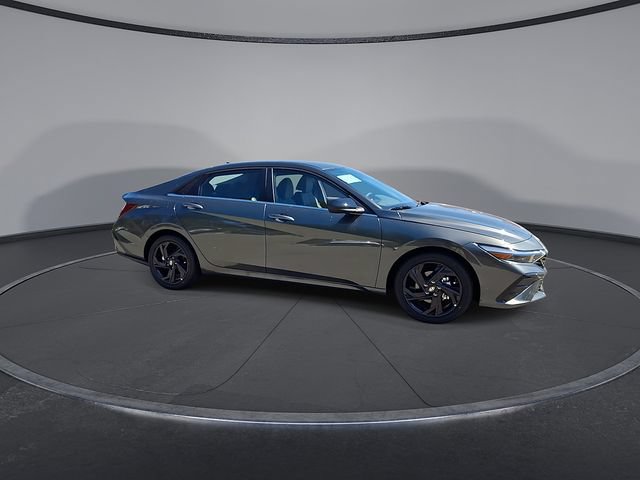 New 2026 Hyundai Elantra SEL Sport Premium FWD image 10