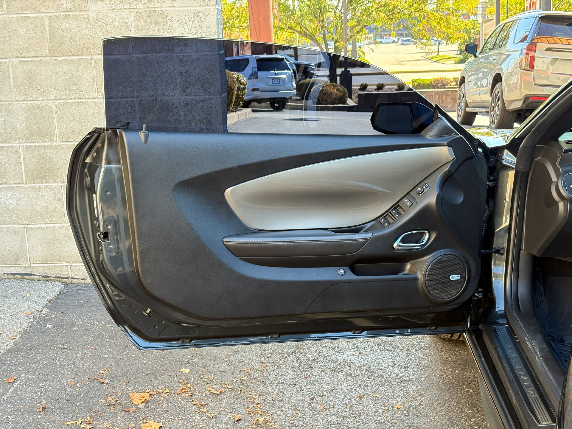 Used 2013 Chevrolet Camaro SS RWD image 10
