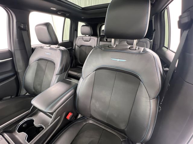 Used 2024 Jeep Grand Cherokee Trailhawk image 31