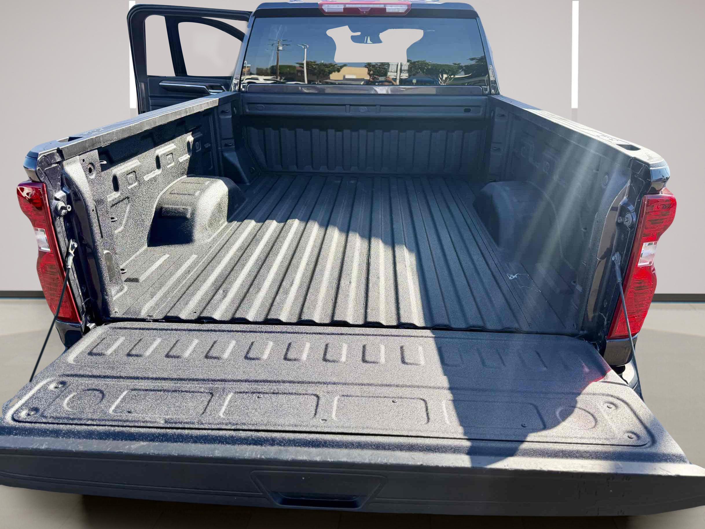 Used 2024 Chevrolet Silverado 2500 LT w/ Texas Edition AWD/4WD image 9