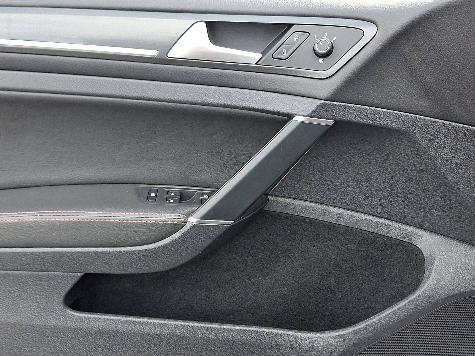 Used 2018 Volkswagen GTI S image 14