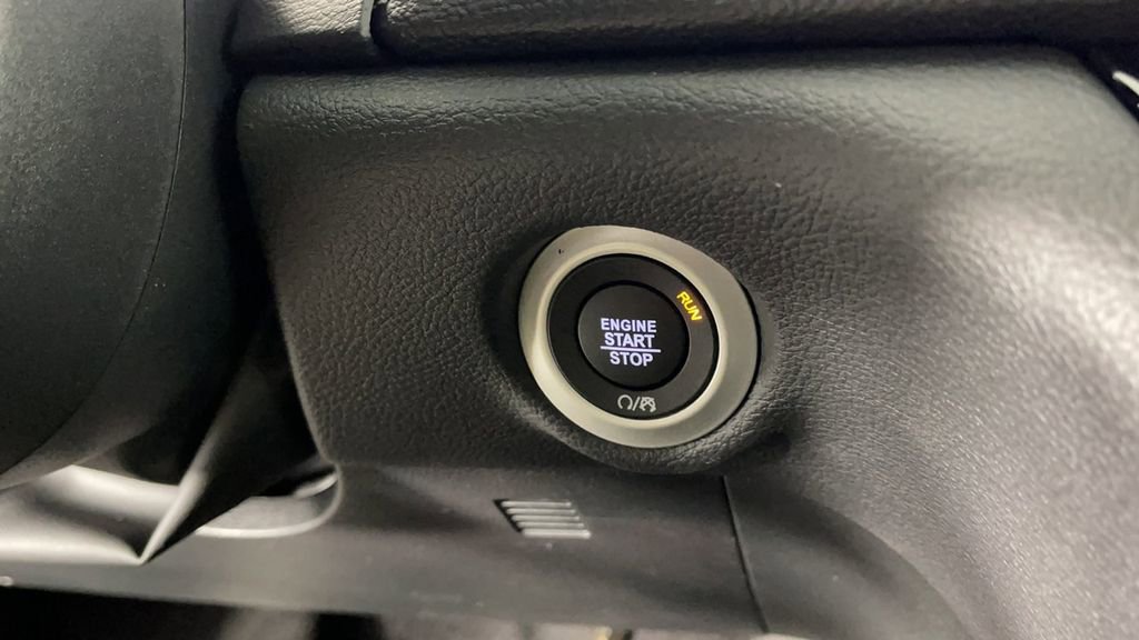 New 2025 Chrysler Pacifica Limited image 23