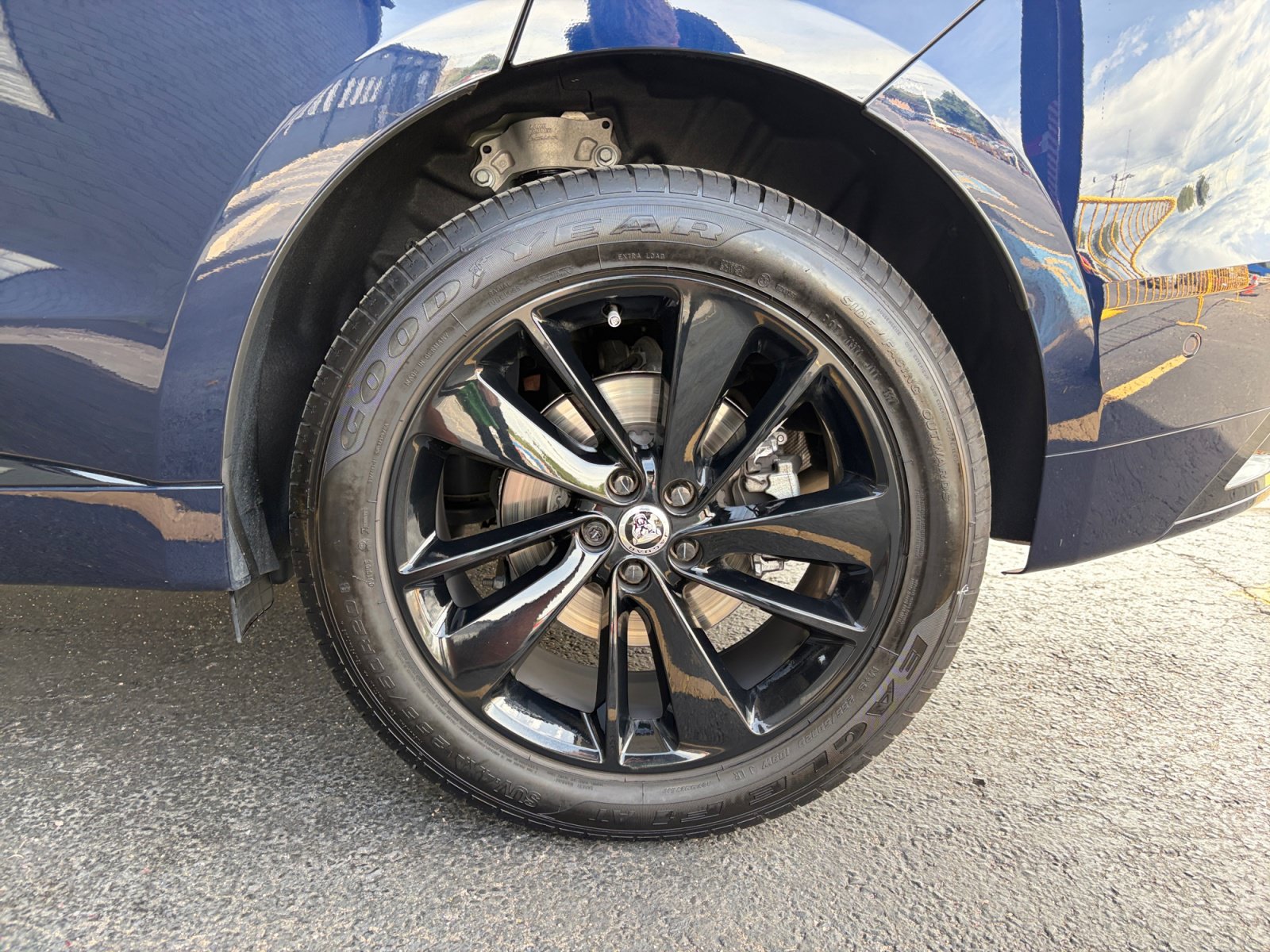 Certified 2026 Jaguar F-PACE R-Dynamic S AWD/4WD image 24