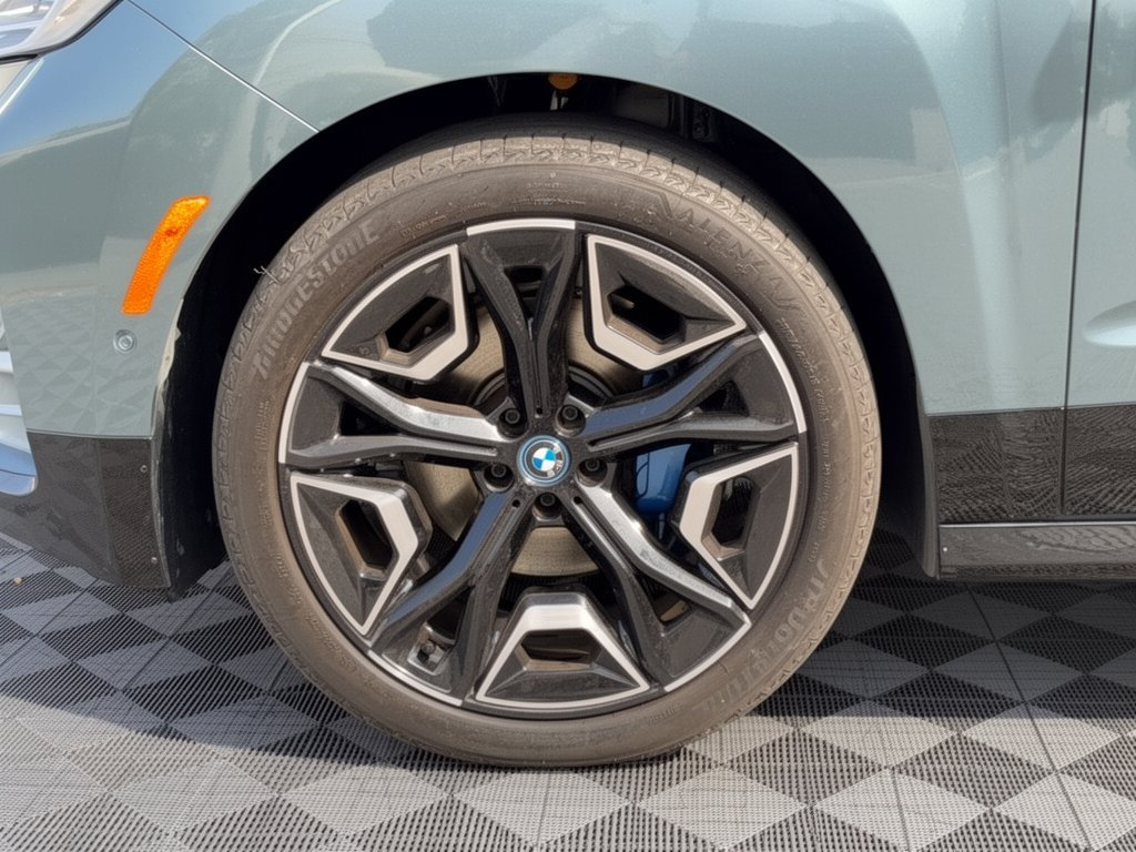Certified 2024 BMW iX xDrive50 w/ Premium Package AWD/4WD image 13