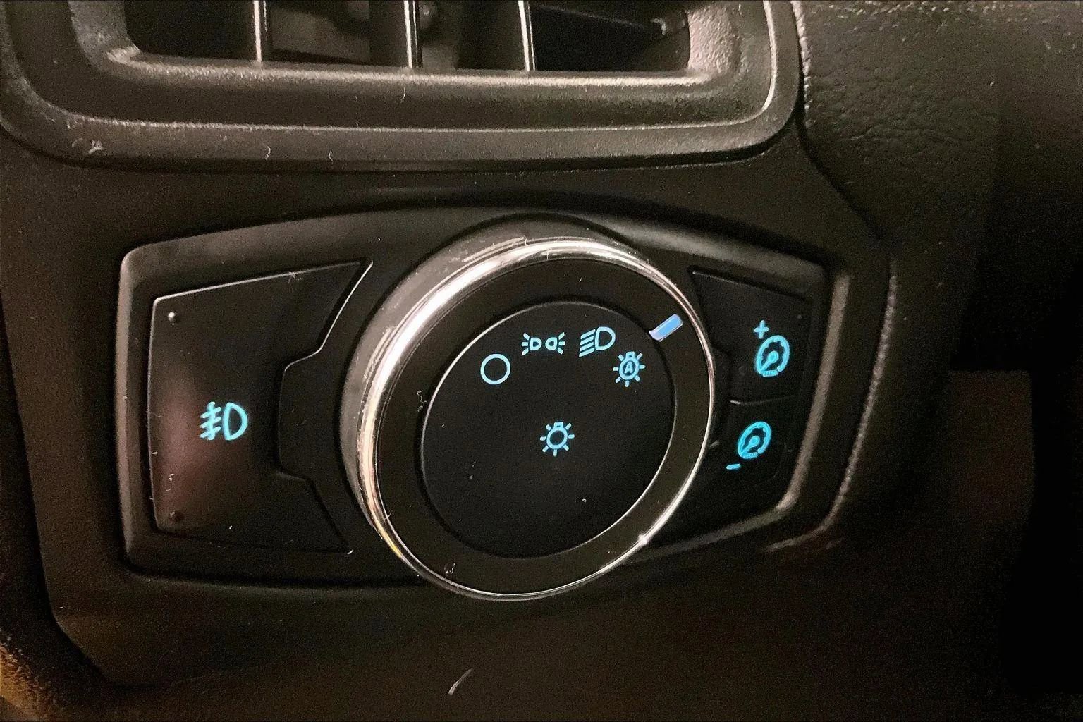 Used 2012 Ford Focus SE image 31