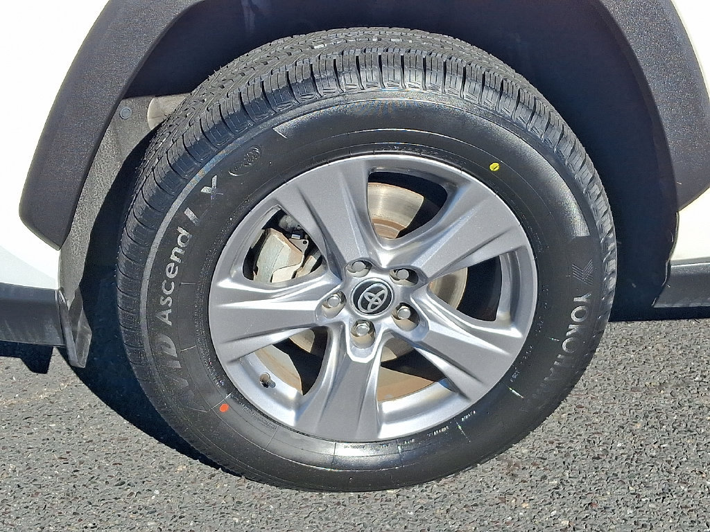 Certified 2022 Toyota RAV4 XLE AWD/4WD image 8