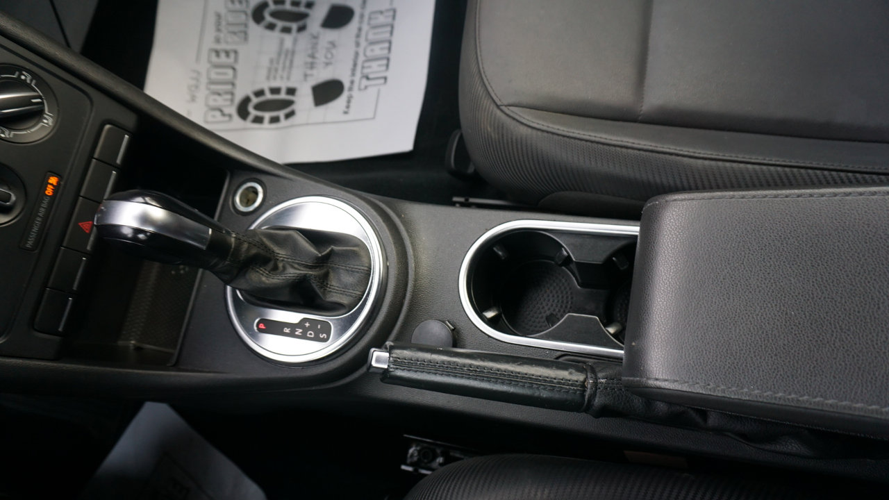 Used 2014 Volkswagen Beetle 2.5 image 20