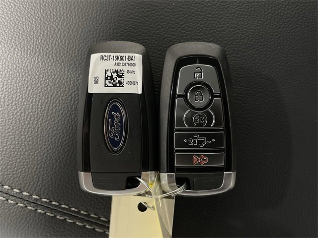 New 2026 Ford F250 Lariat w/ Lariat Premium Package image 34