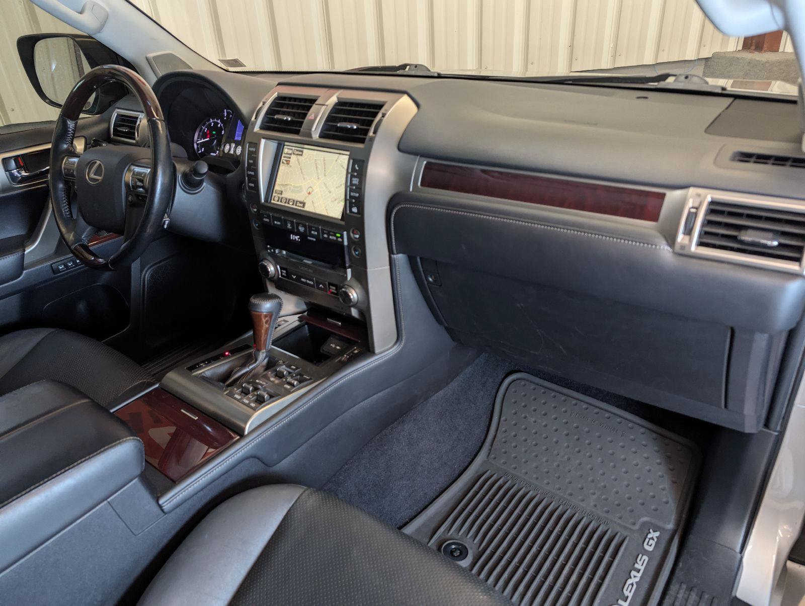 Used 2019 Lexus GX 460 Luxury AWD/4WD image 7