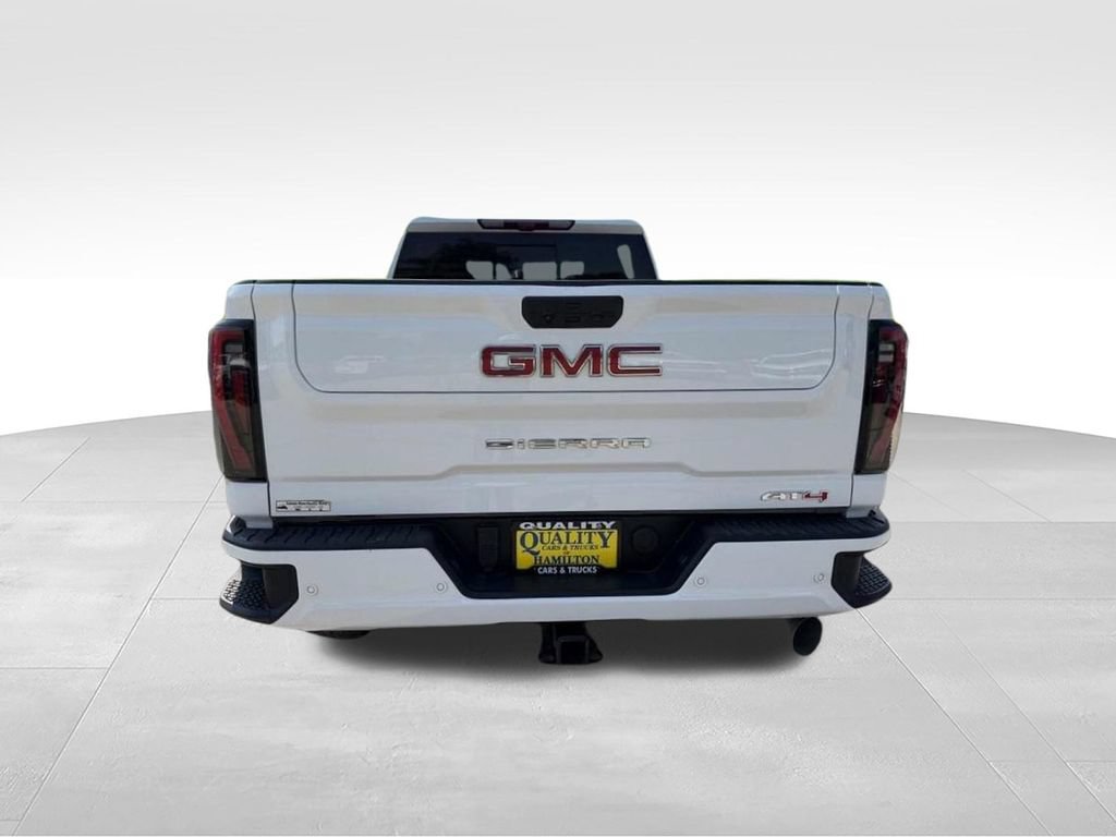 Used 2024 GMC Sierra 2500 AT4 w/ Technology Package AWD/4WD image 4