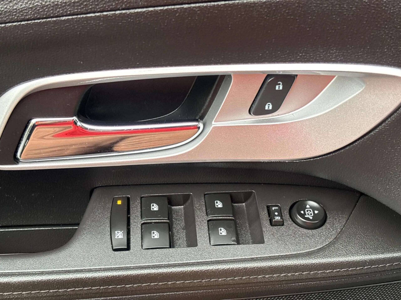 Used 2017 Chevrolet Equinox LT w/ Convenience Package FWD image 27