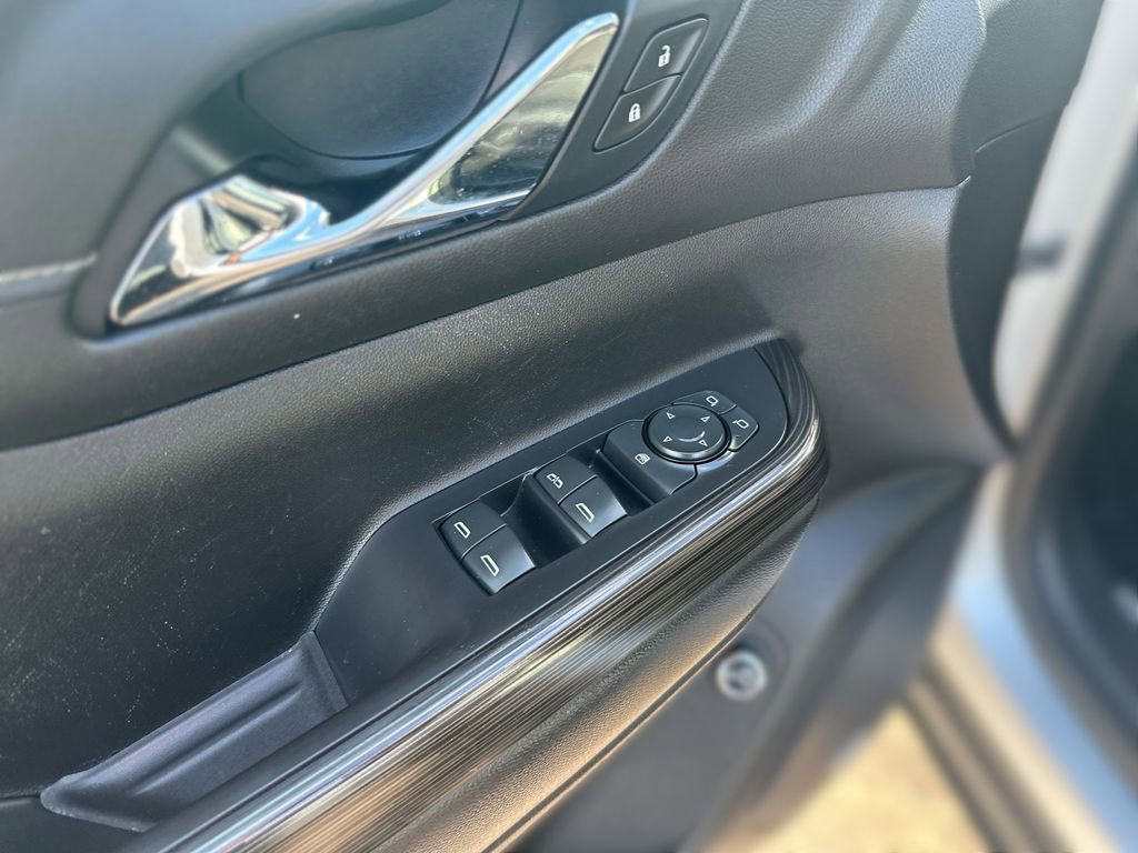 Used 2019 GMC Acadia SLT FWD image 15