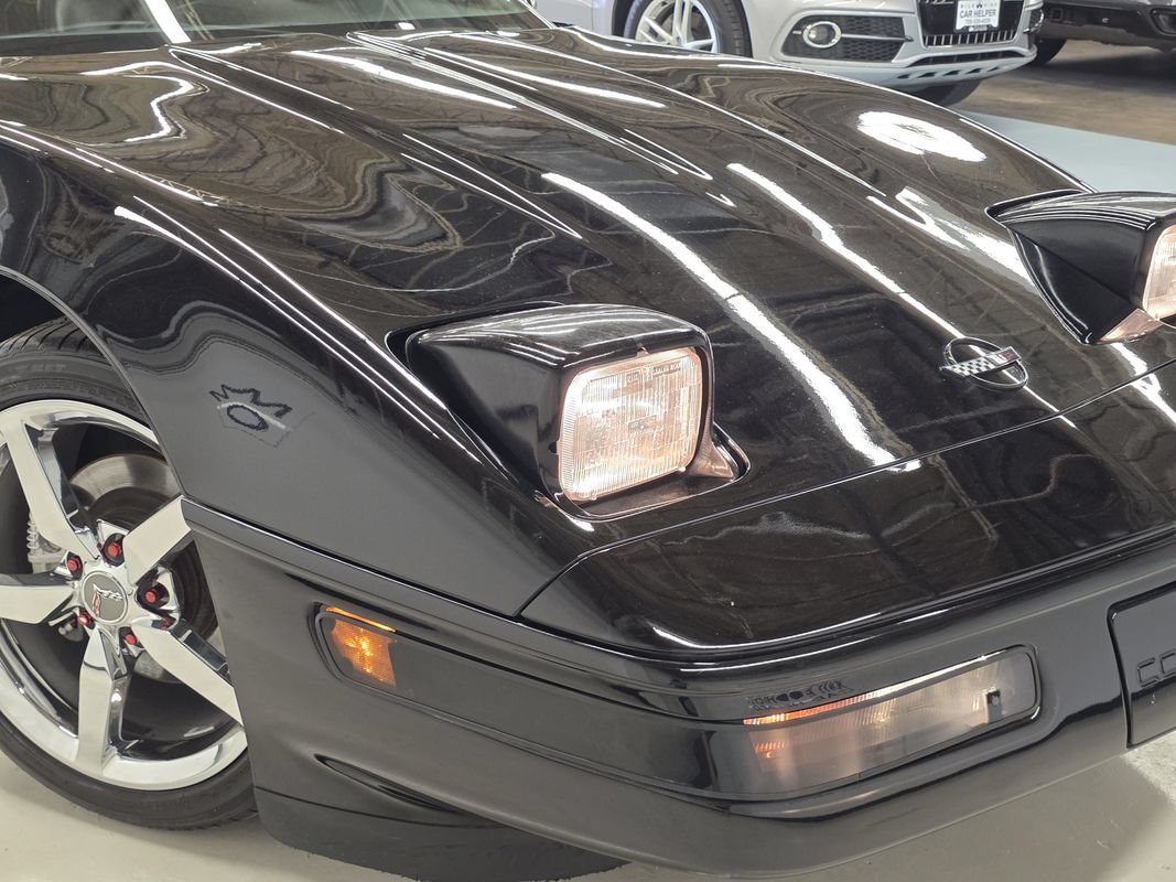 Used 1994 Chevrolet Corvette Coupe RWD image 44