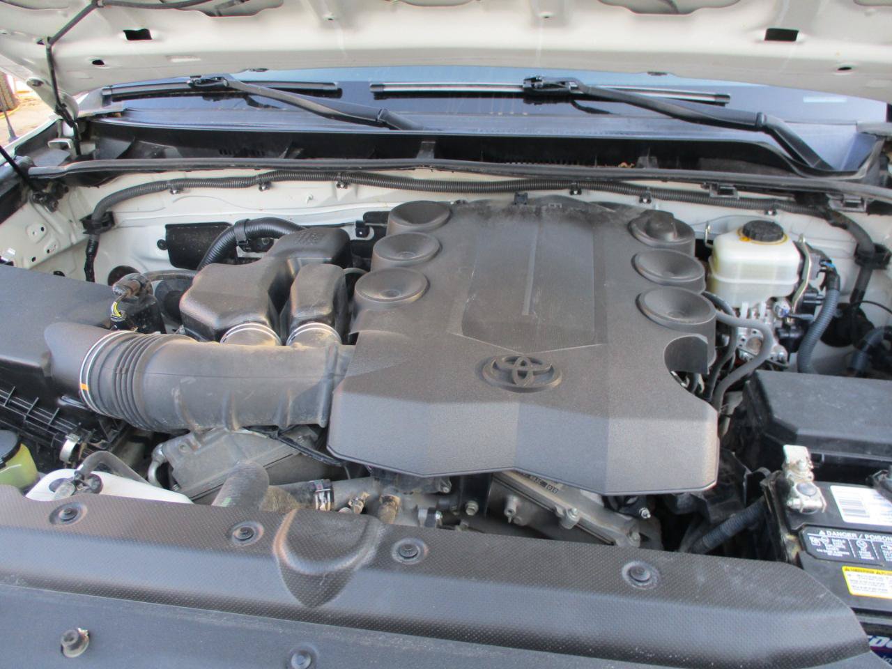 Used 2010 Toyota 4Runner SR5 AWD/4WD image 30