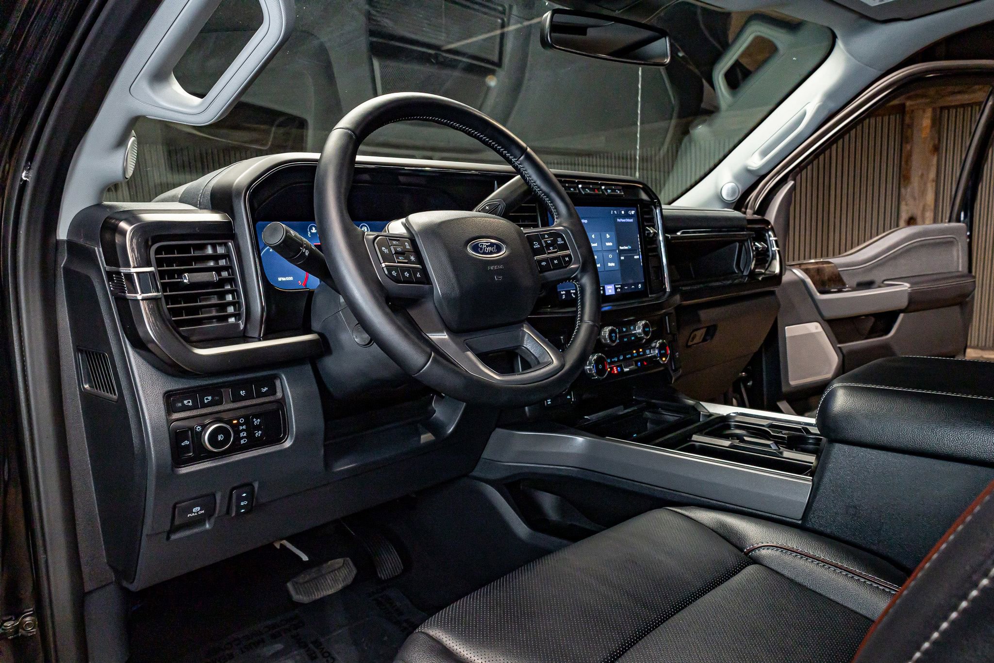 Used 2024 Ford F250 Lariat w/ Lariat Ultimate Package image 14