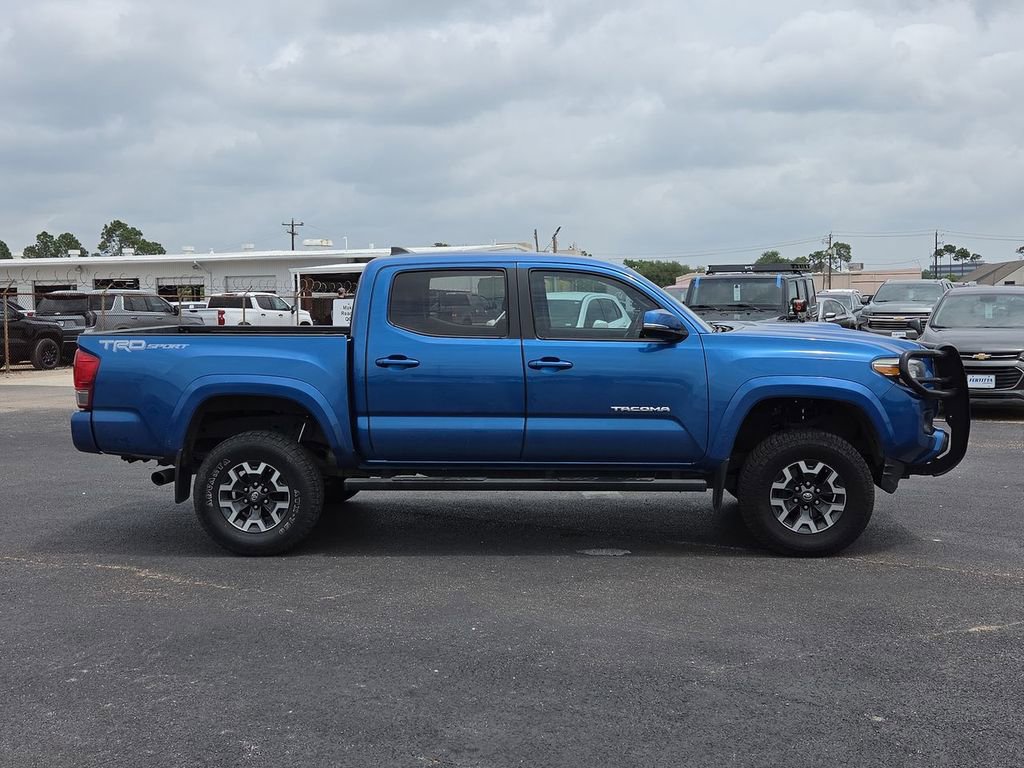 Used 2017 Toyota Tacoma SR5 RWD image 18