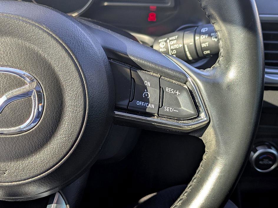 Used 2018 MAZDA MAZDA3 Touring image 18