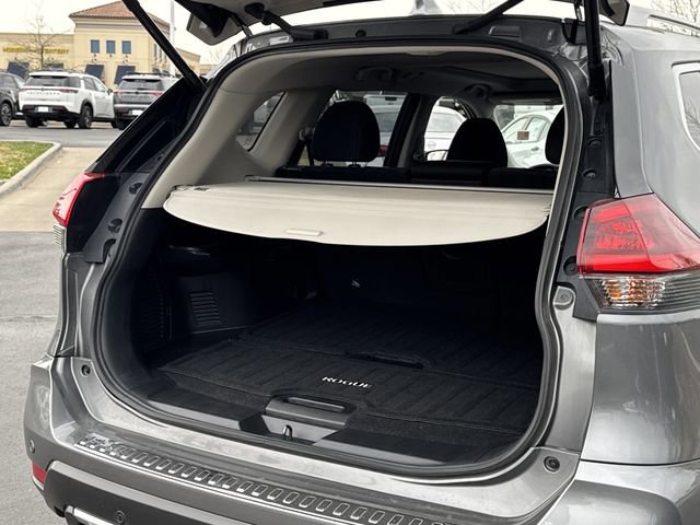 Used 2019 Nissan Rogue SV w/ Sun & Sound Touring Package image 20