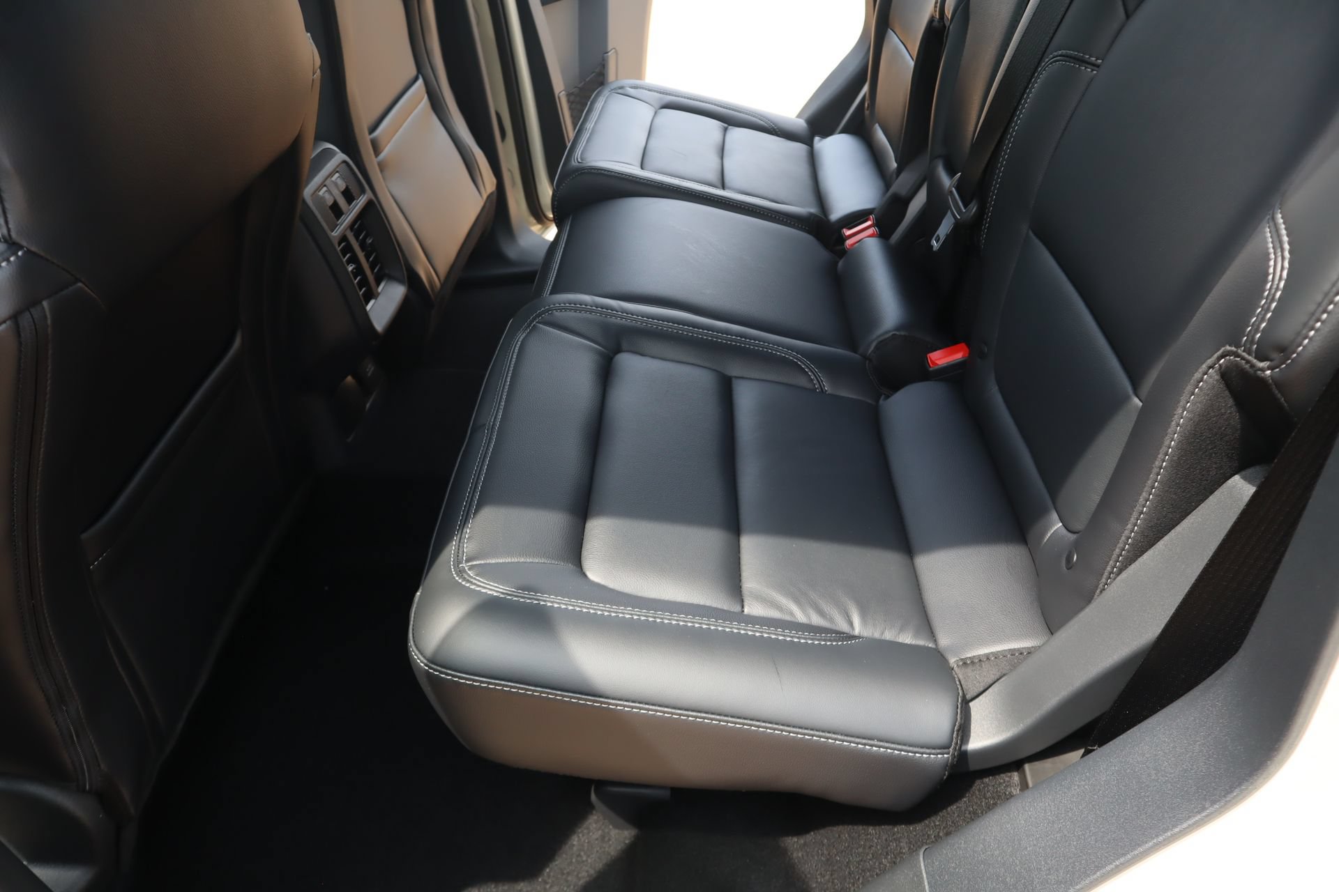 New 2026 Ford Bronco Outer Banks AWD/4WD image 13