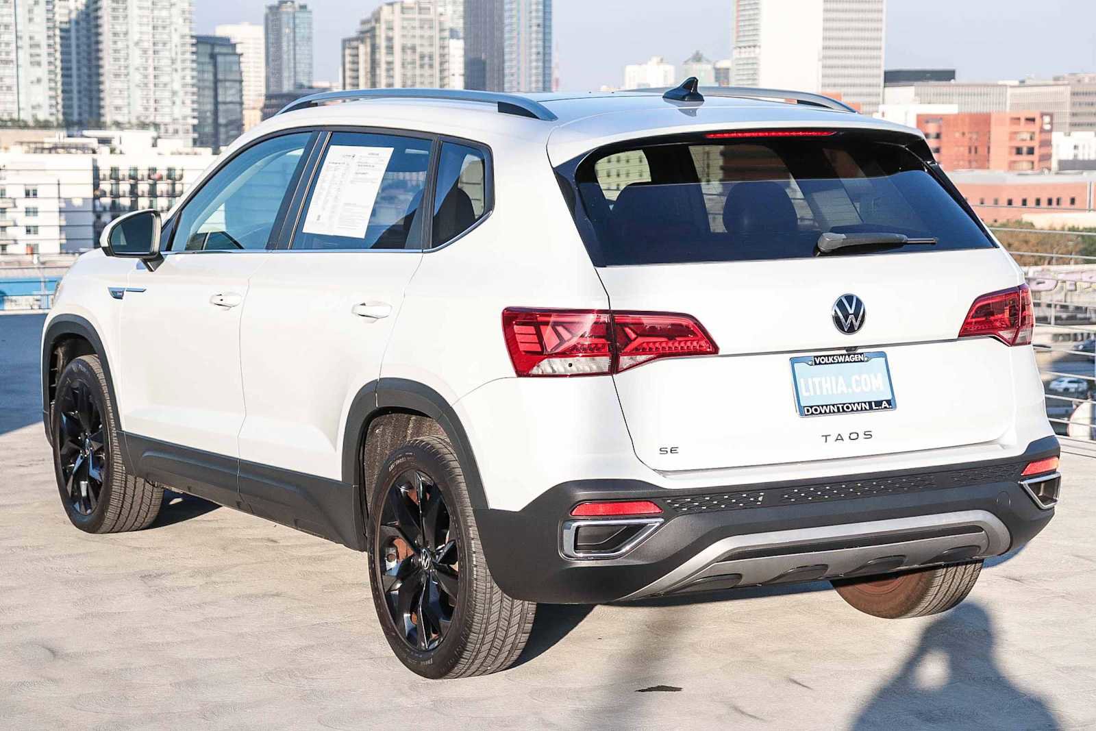 Used 2022 Volkswagen Taos SE image 8