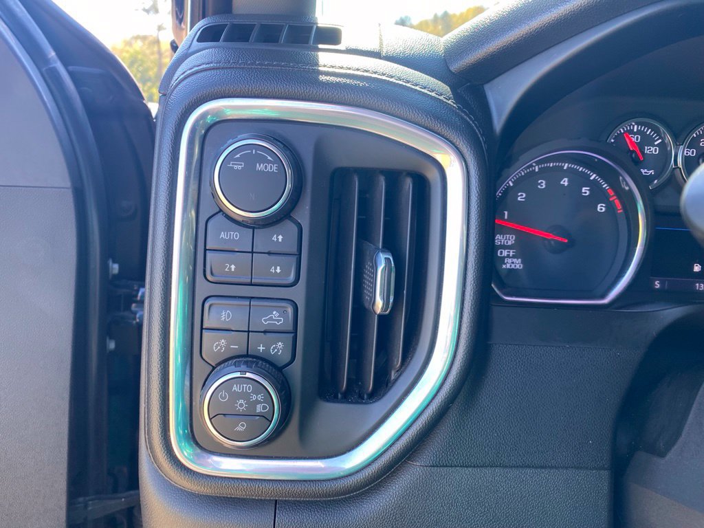 Used 2020 Chevrolet Silverado 1500 RST w/ Texas Edition AWD/4WD image 25