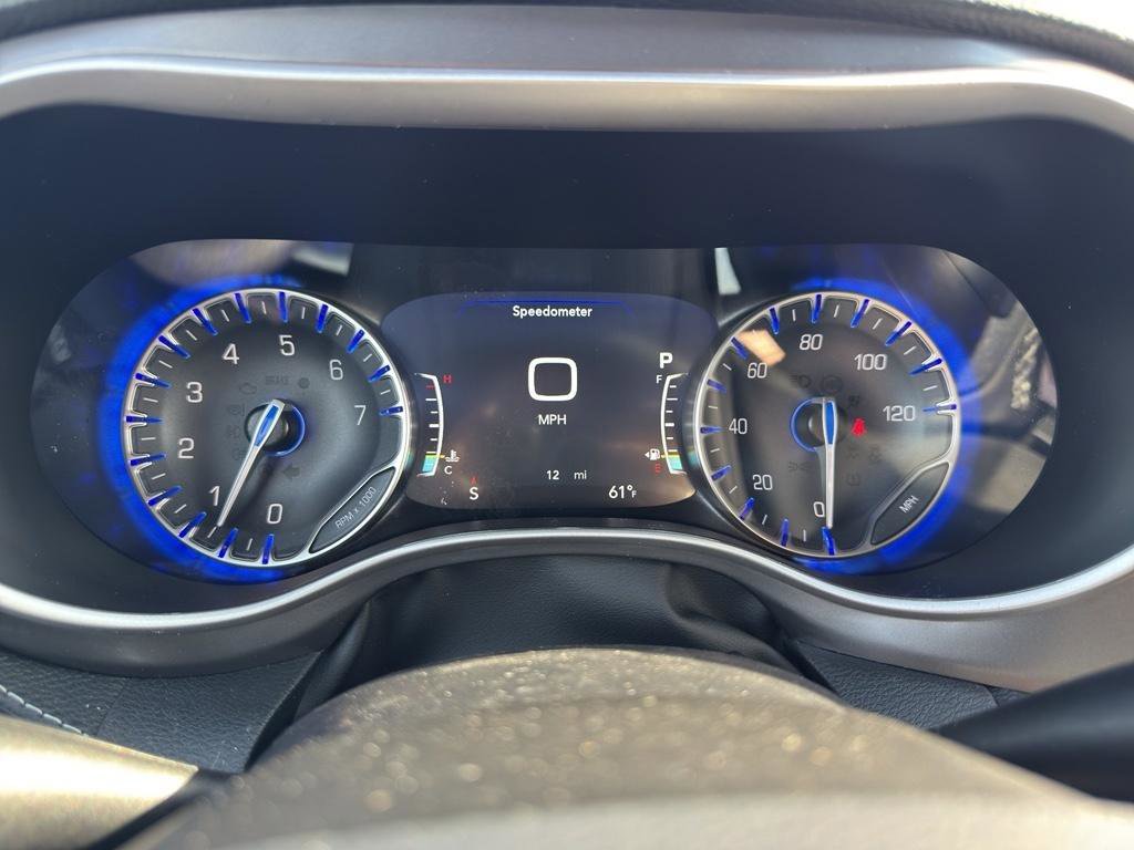 New 2026 Chrysler Pacifica Select image 16