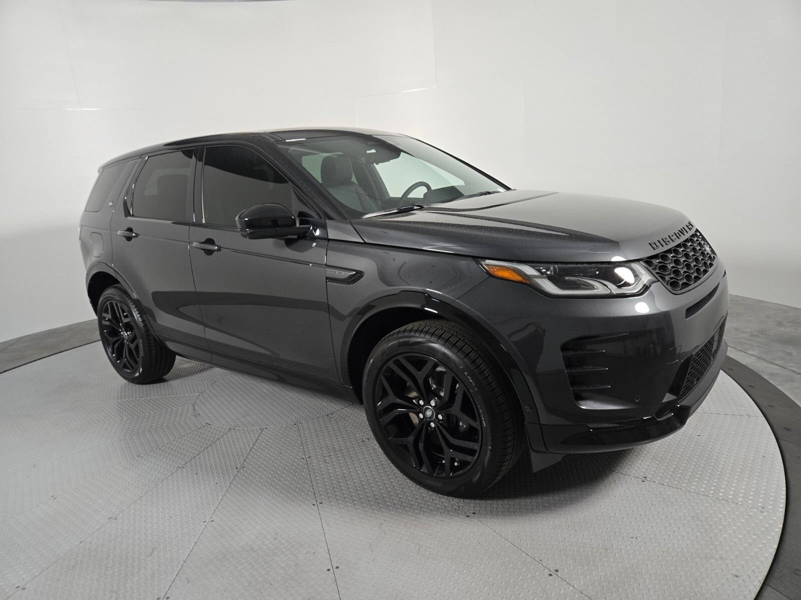 New 2026 Land Rover Discovery Sport Landmark AWD/4WD image 16